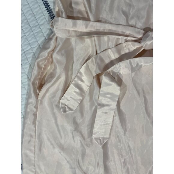 Vintage Barbizon Pink Satin Wrap Robe With Embroidered Floral Detail & Scalloped - Picture 9 of 16